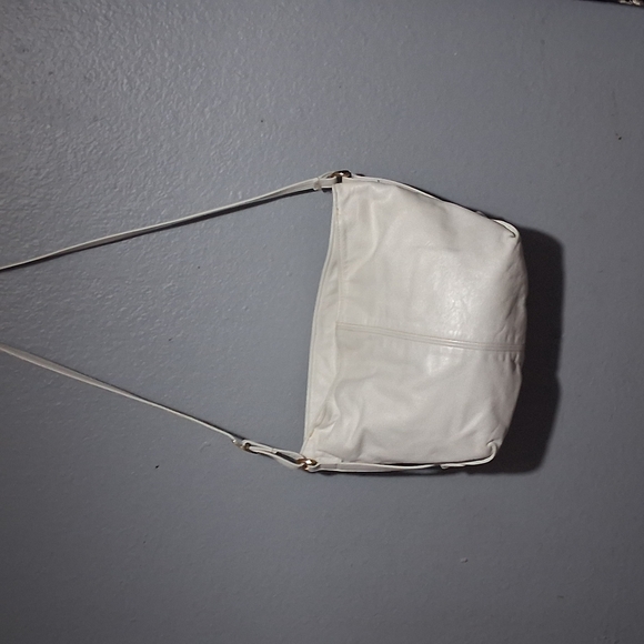 SAS White Leather Shoulder Bag with Soft Structure - Picture 2 of 8